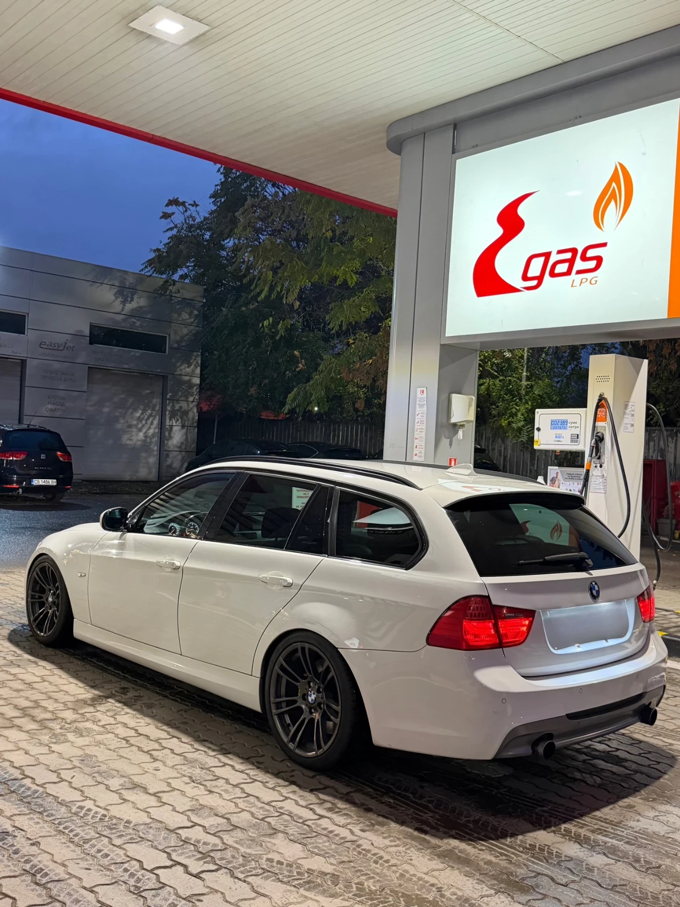 BMW 335 EDITION/EURO5, снимка 5 - Автомобили и джипове - 56711655