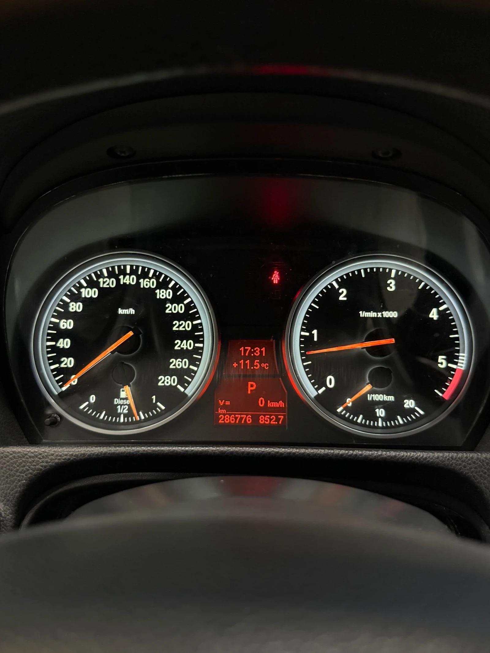 BMW 335 EDITION/EURO5, снимка 11 - Автомобили и джипове - 56711655