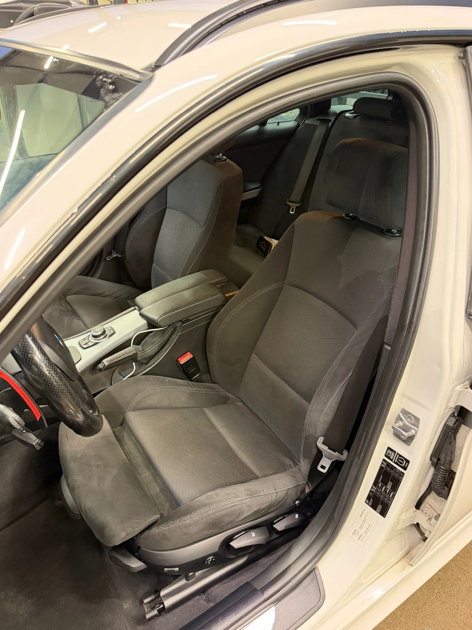 BMW 335 EDITION/EURO5, снимка 8 - Автомобили и джипове - 56711655