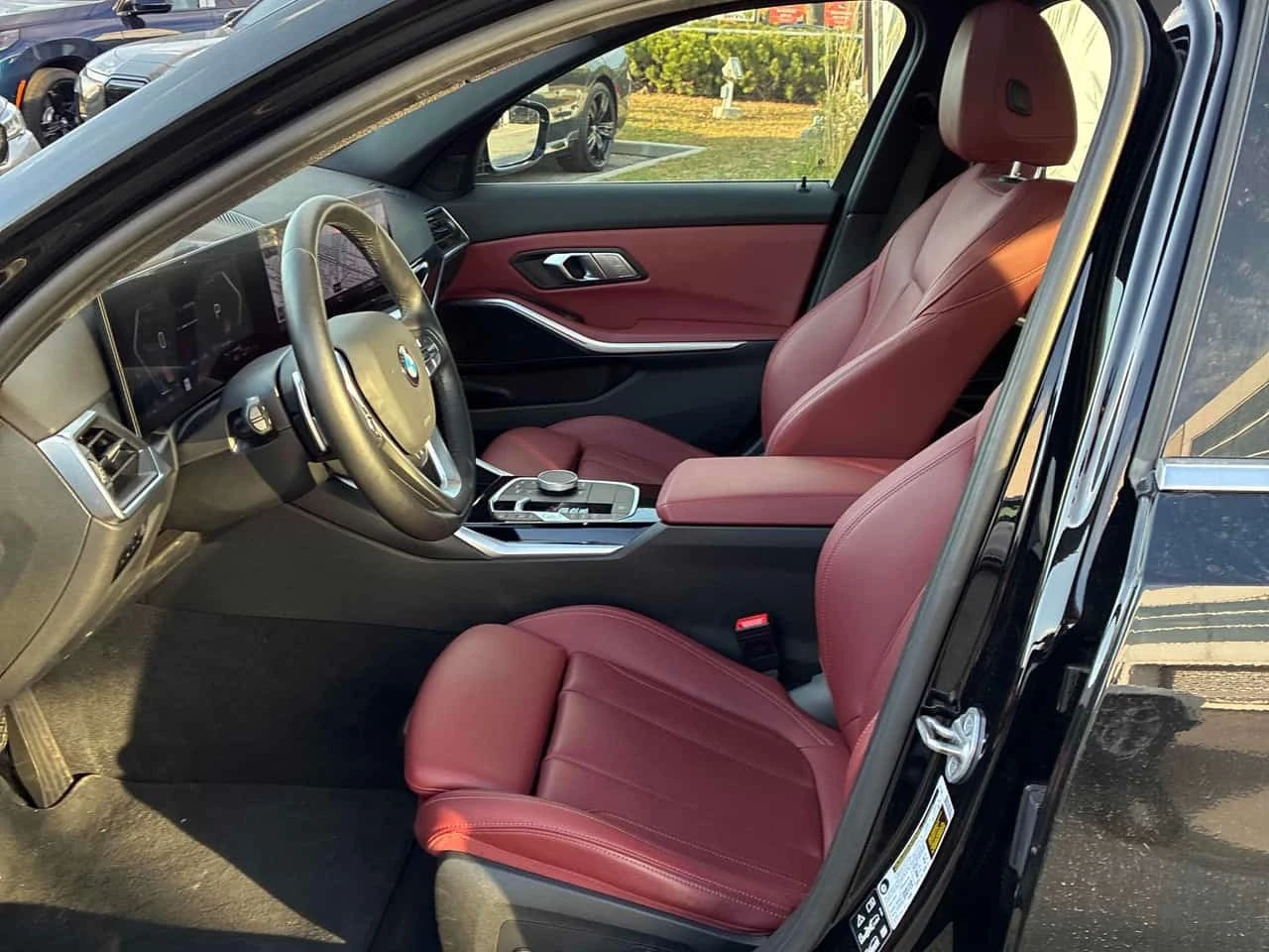 BMW 330 i xDrive | CARFAX | ������ ���������������� �� BMW | Mobile.bg � ����������� 10
