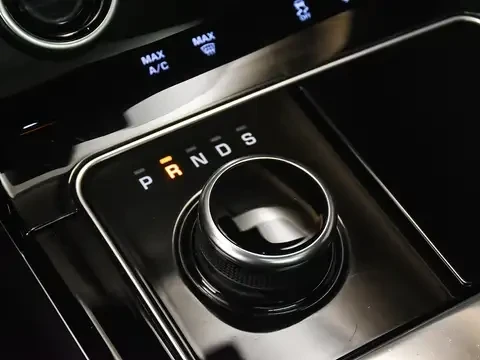 Land Rover Range Rover Velar S / CARFAX, снимка 12 - Автомобили и джипове - 55160624