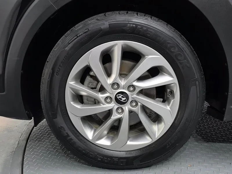 Hyundai Tucson 1.7 2Wd Modern, снимка 5 - Автомобили и джипове - 55884640