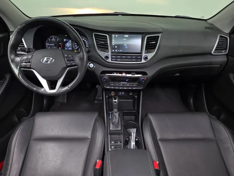 Hyundai Tucson 1.7 2Wd Modern, снимка 7 - Автомобили и джипове - 55884640