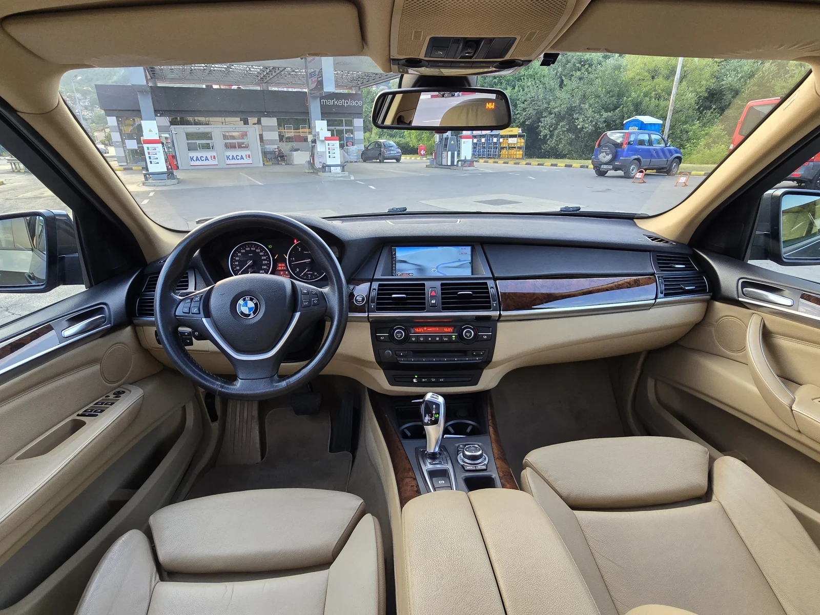 BMW X5 Топ състояние колата напълно обслужена - изображение 9
