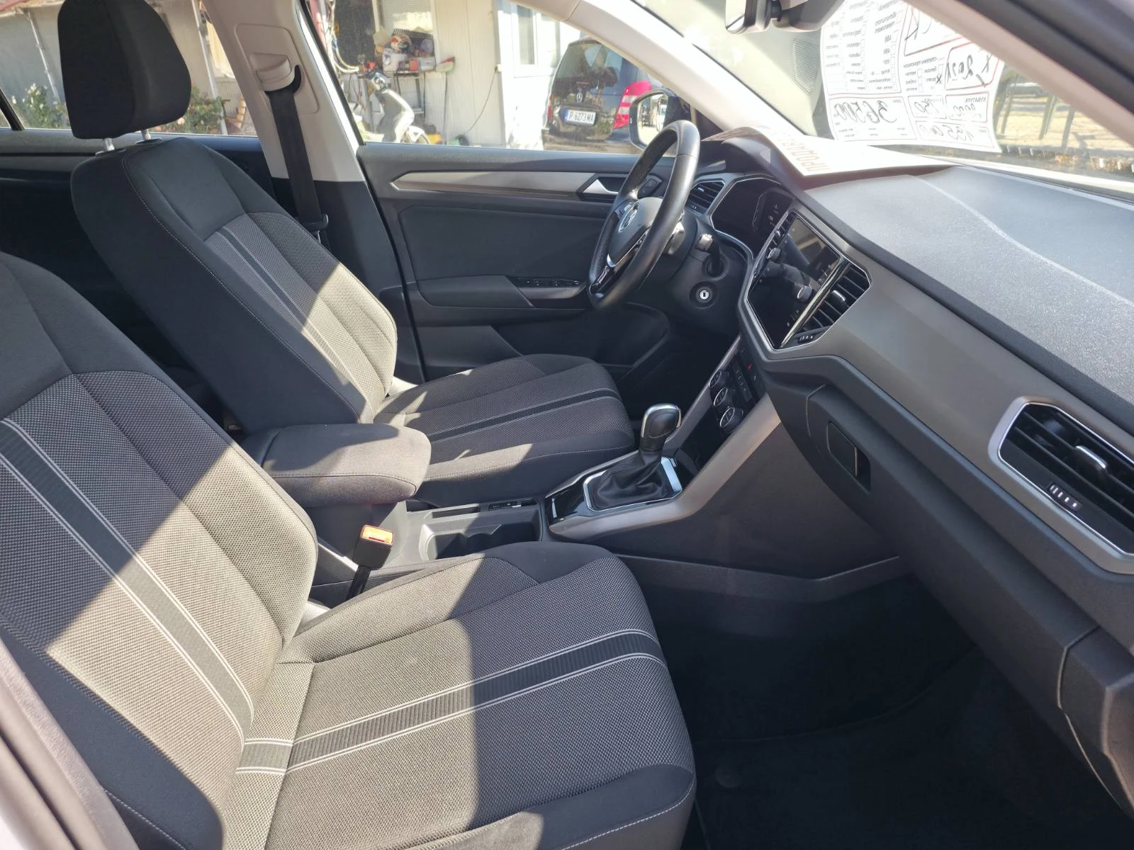 VW T-Roc 2.0 - изображение 7