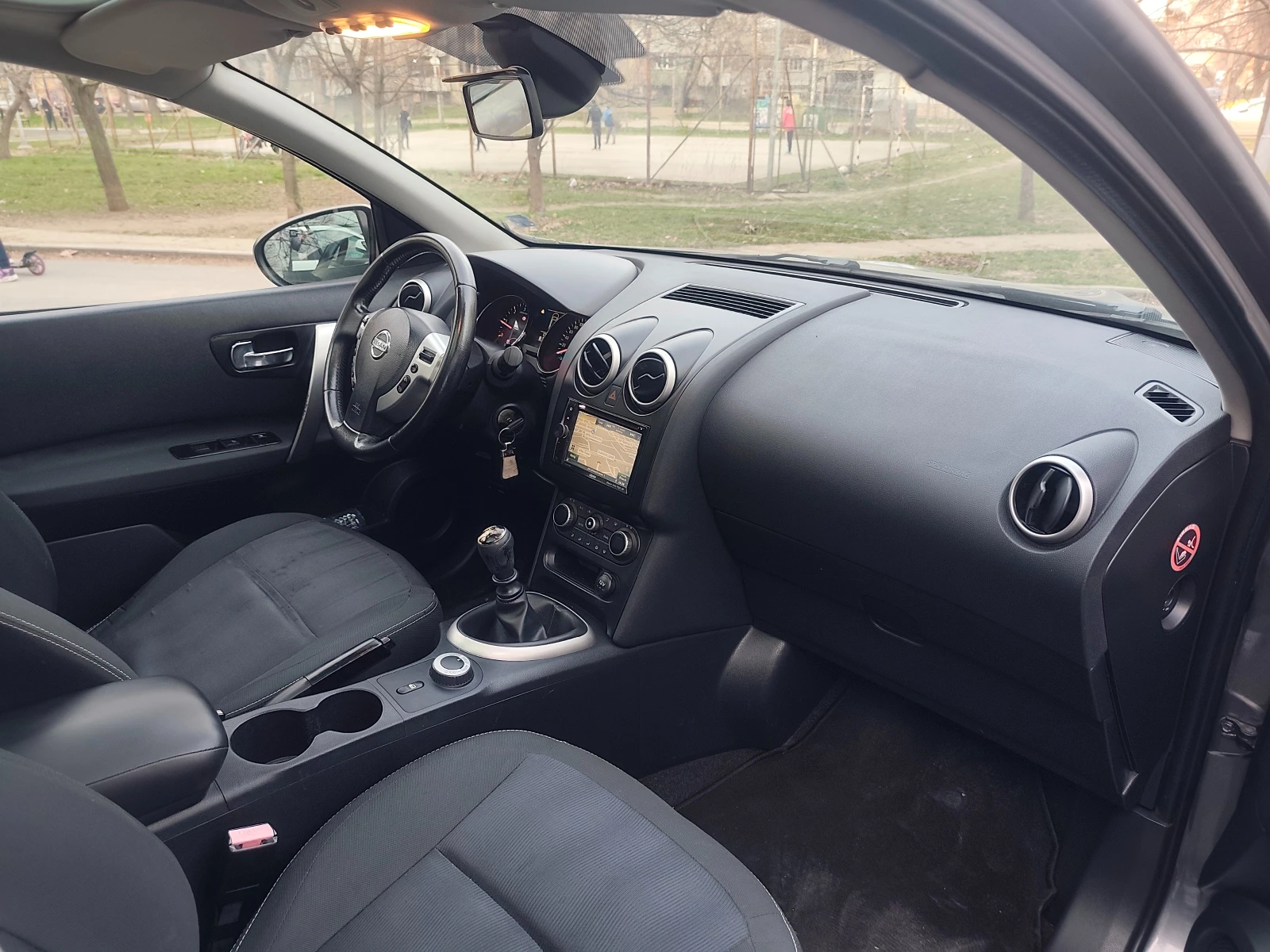 Nissan Qashqai, снимка 16 - Автомобили и джипове - 53759676