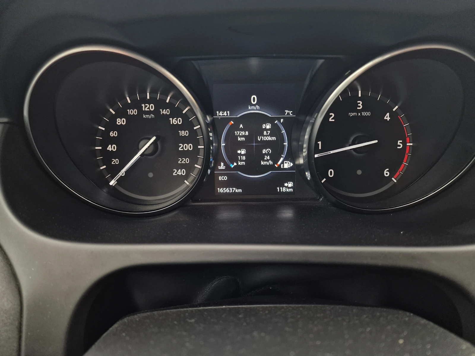 Land Rover Discovery Sport, снимка 12 - Автомобили и джипове - 53910526