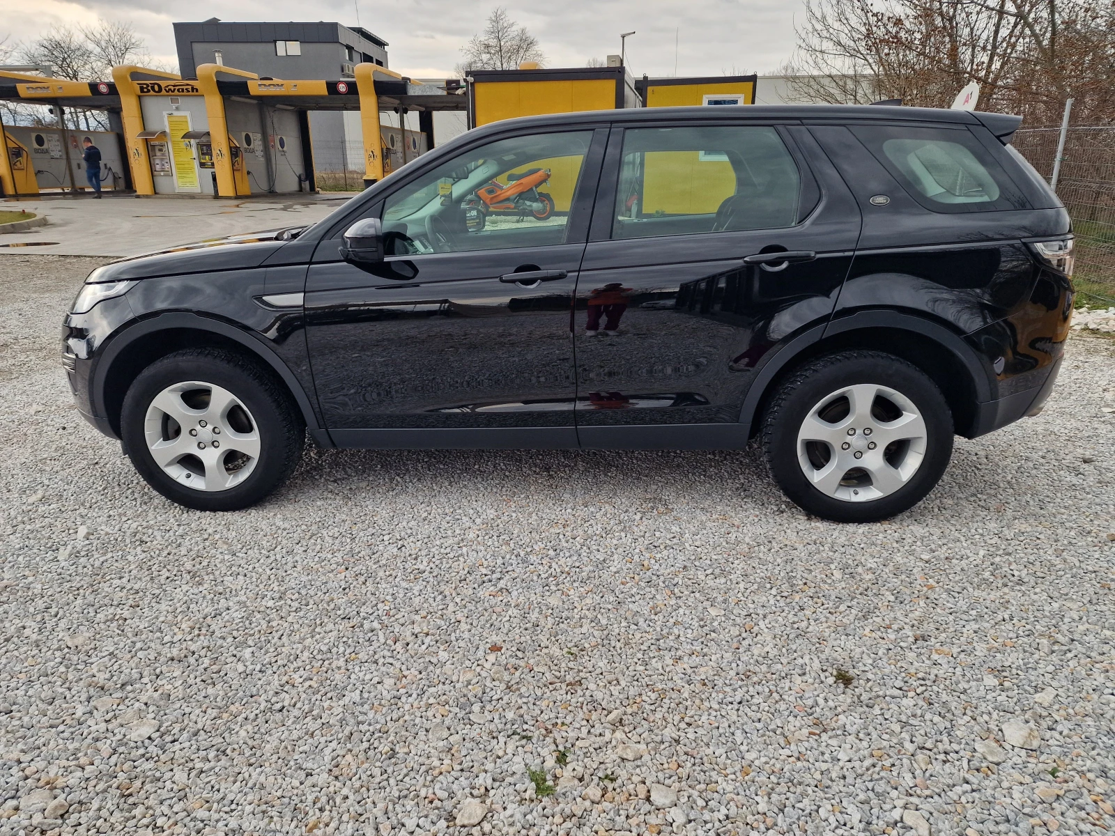 Land Rover Discovery Sport, снимка 8 - Автомобили и джипове - 53910526