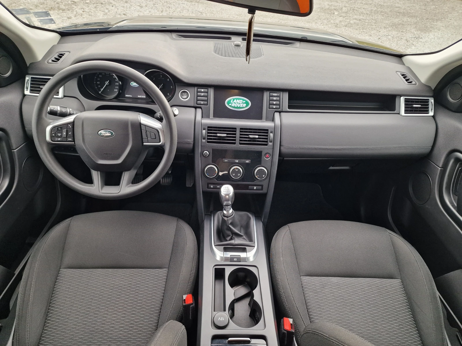 Land Rover Discovery Sport, снимка 9 - Автомобили и джипове - 53910526