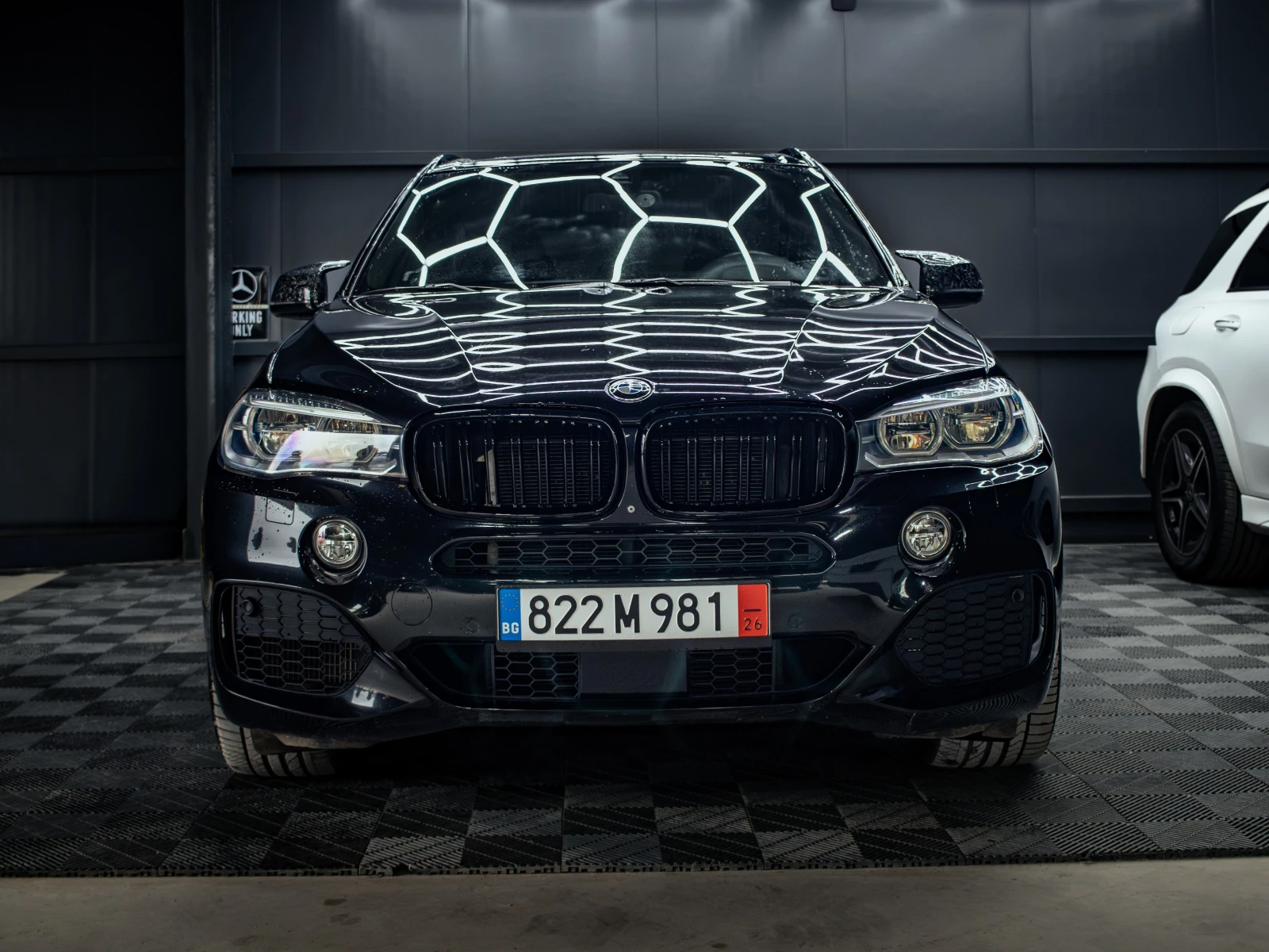 BMW X5 * Xdrive5.0i* Pano* Ambient* Keyless* CarPlay | Auto.bg — изображение 1