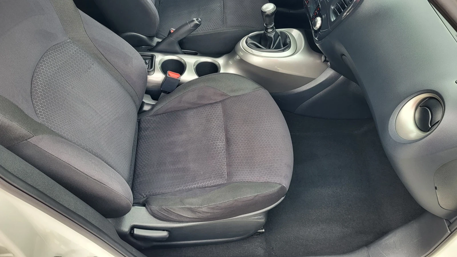 Nissan Juke 1.5DCI-110 EU5* NAVI* KEYLESS* CAMERA* PODGREV, снимка 10 - Автомобили и джипове - 54078076