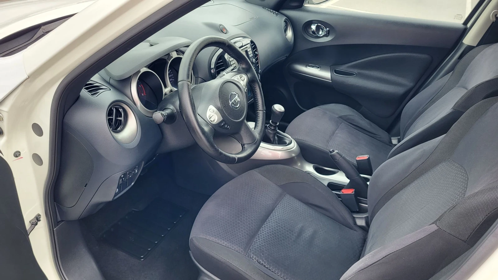 Nissan Juke 1.5DCI-110 EU5* NAVI* KEYLESS* CAMERA* PODGREV, снимка 11 - Автомобили и джипове - 54078076