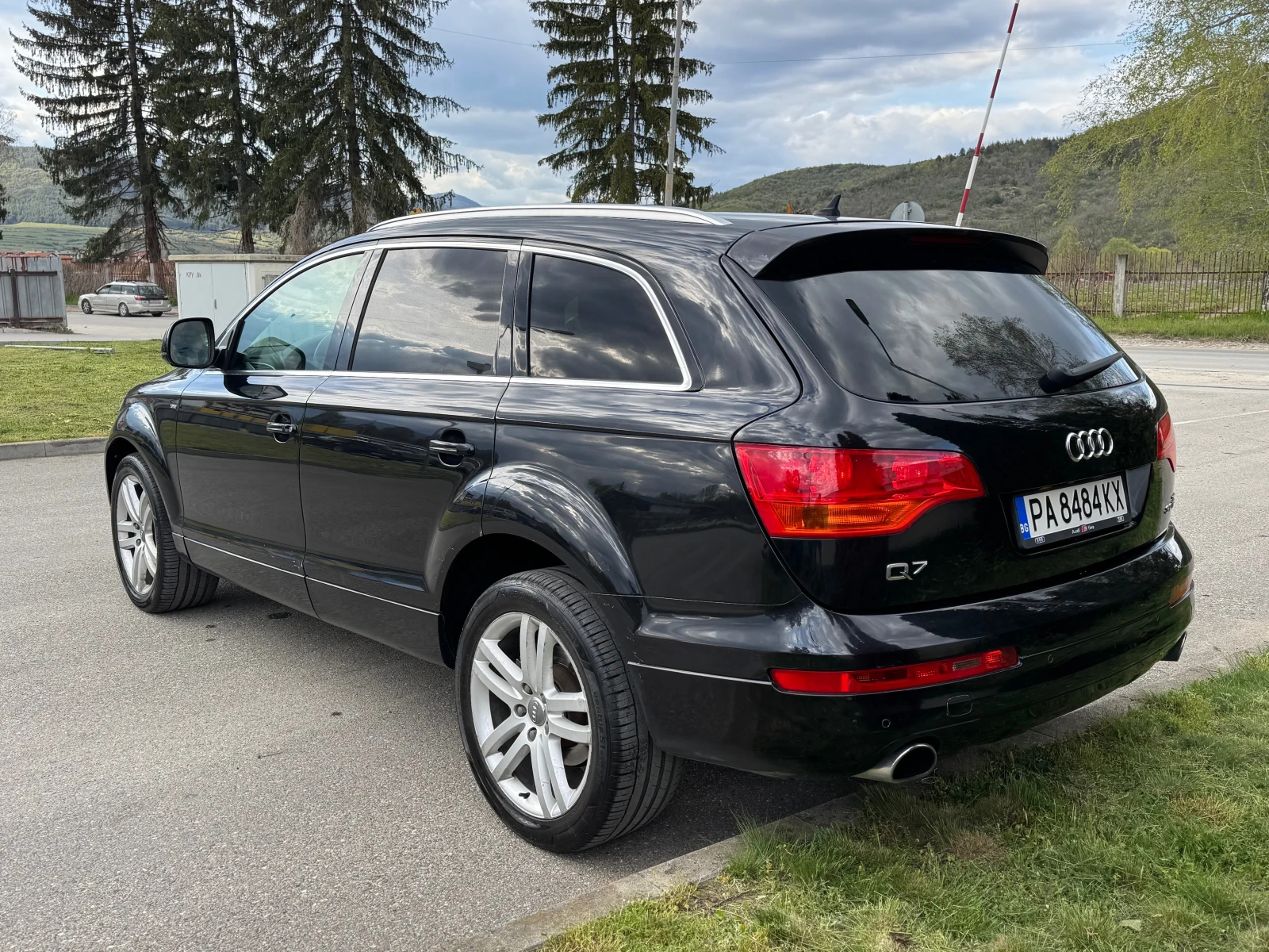 Audi Q7 3.0/TDI/DVD/Обслужен, снимка 5 - Автомобили и джипове - 54415127