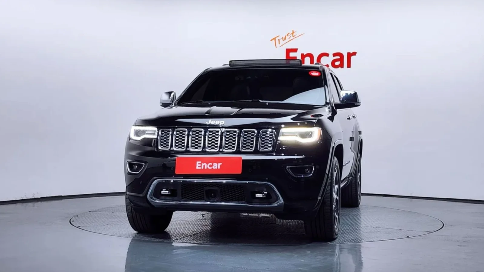 Jeep Grand cherokee 3.6 OVERLAND/ ОБДУХВАНЕ / DISTRONIC / PANO, снимка 3 - Автомобили и джипове - 54781863