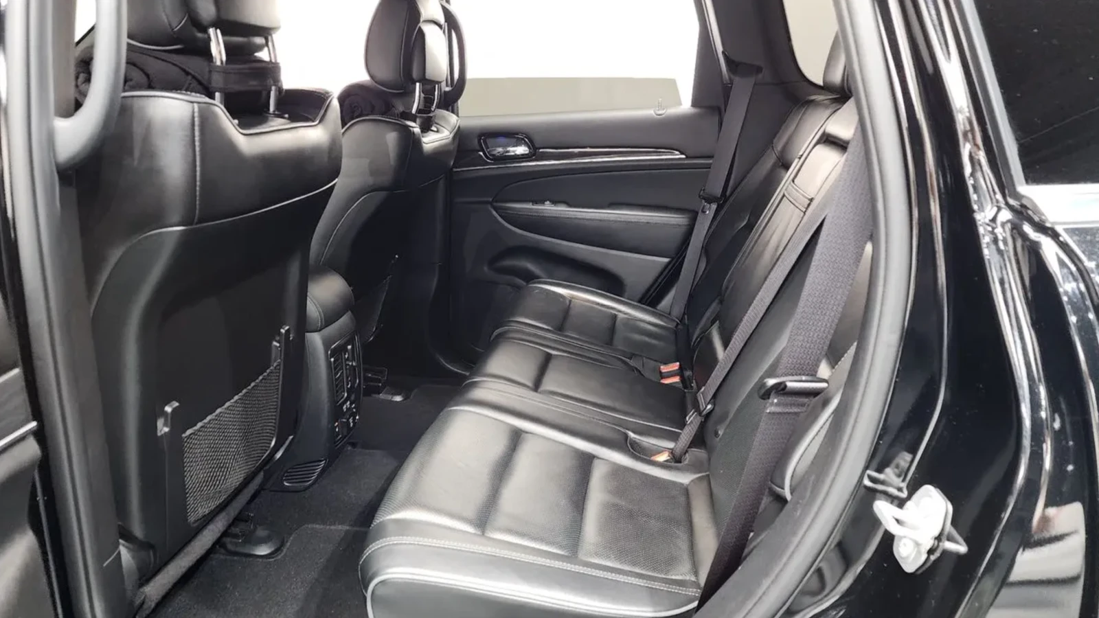Jeep Grand cherokee 3.6 OVERLAND/ ОБДУХВАНЕ / DISTRONIC / PANO, снимка 13 - Автомобили и джипове - 54781863