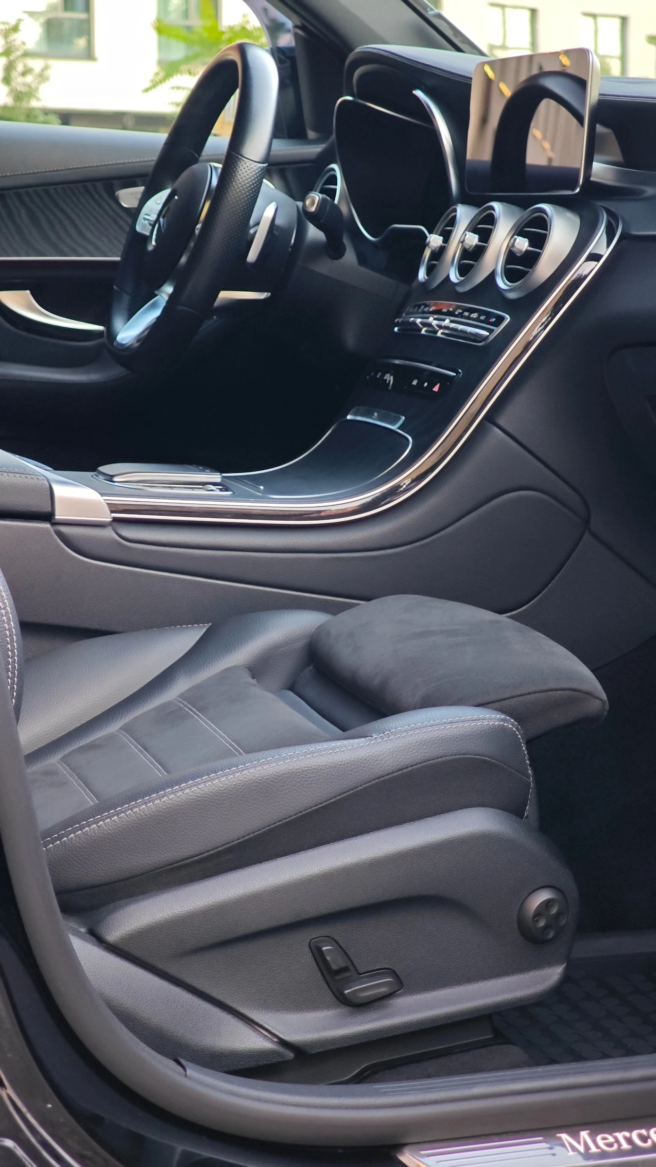Mercedes-Benz GLC 300 4MATIC Coupe EQ Boost AMG ����� | Mobile.bg � ����������� 9