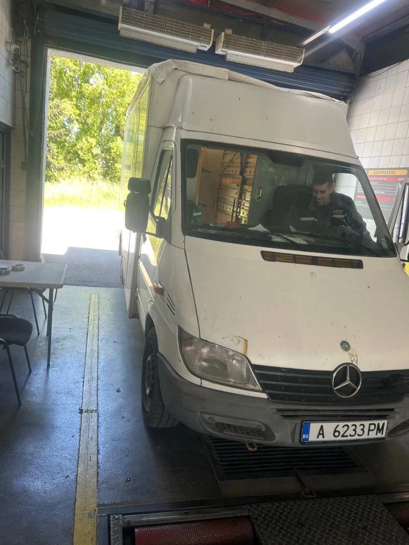 Mercedes-Benz 312 2.7D