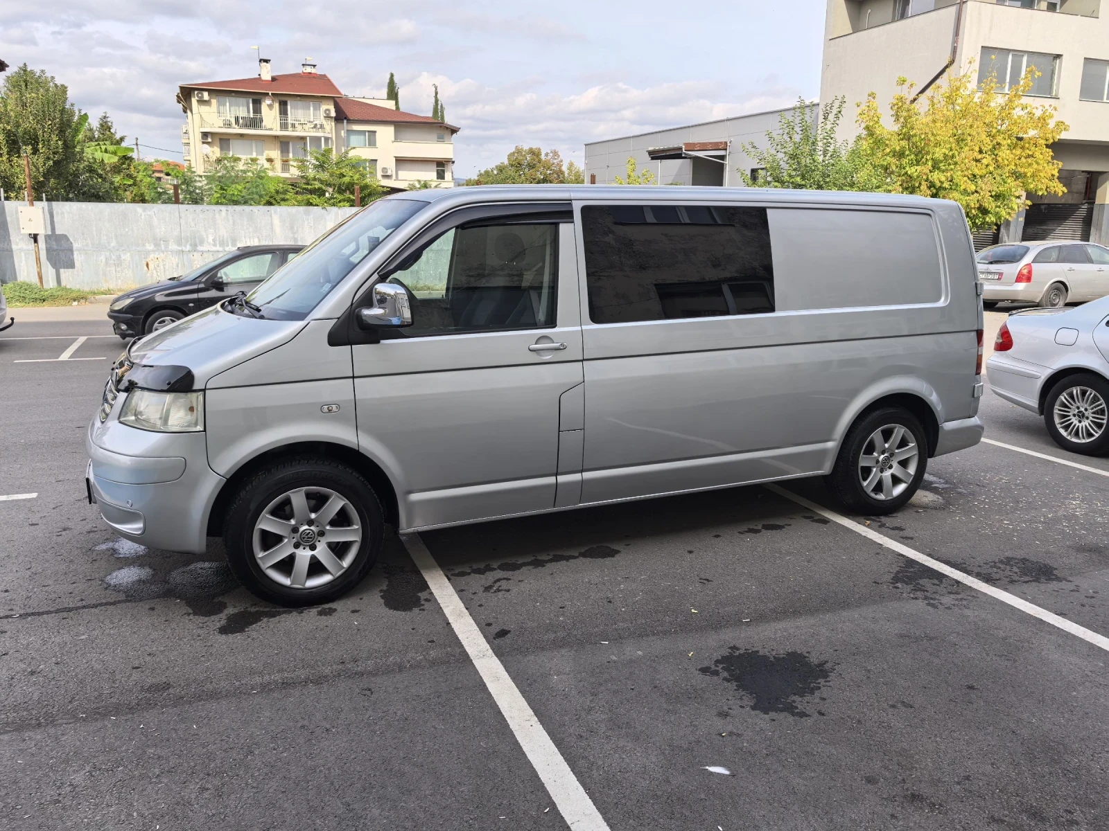 VW T5 Товаропътник Лонг 2.5 tdi - изображение 2