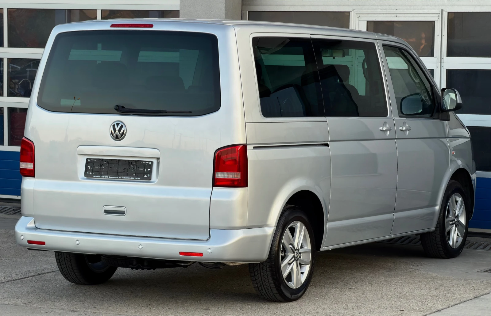 VW Multivan 2.0TDI/7МЕСТА/COMFORT-LINE/ЕВРО5B, снимка 4 - Бусове и автобуси - 56116439
