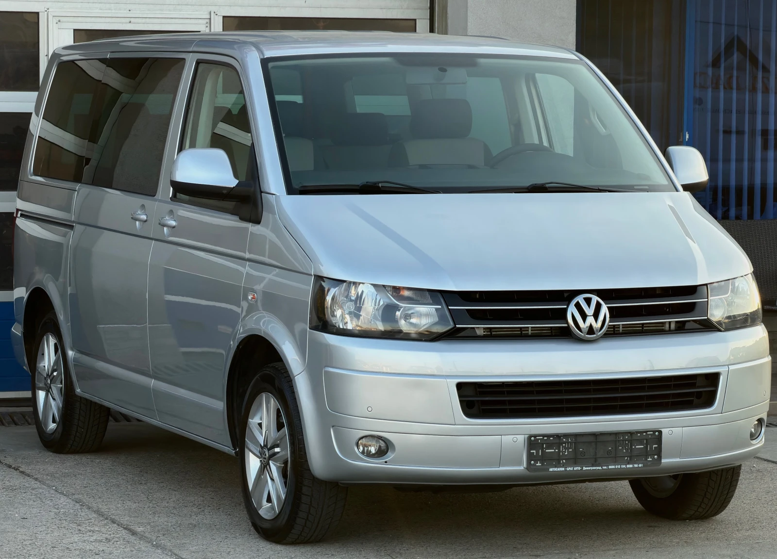 VW Multivan 2.0TDI/7МЕСТА/COMFORT-LINE/ЕВРО5B, снимка 3 - Бусове и автобуси - 56116439