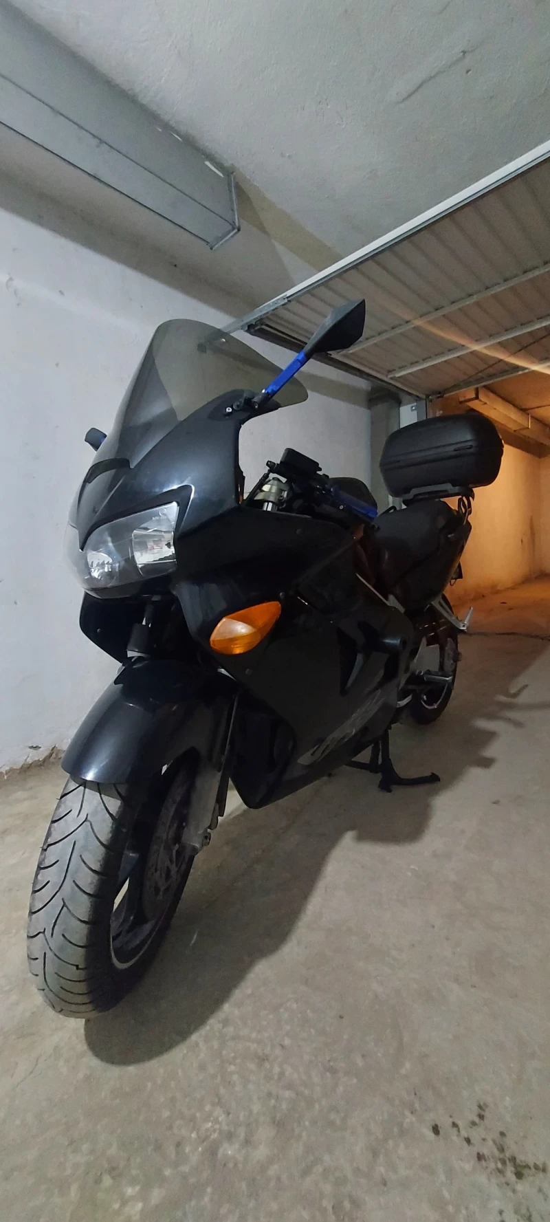 Honda Vfr 800i, снимка 3 - Мотоциклети и мототехника - 52825856