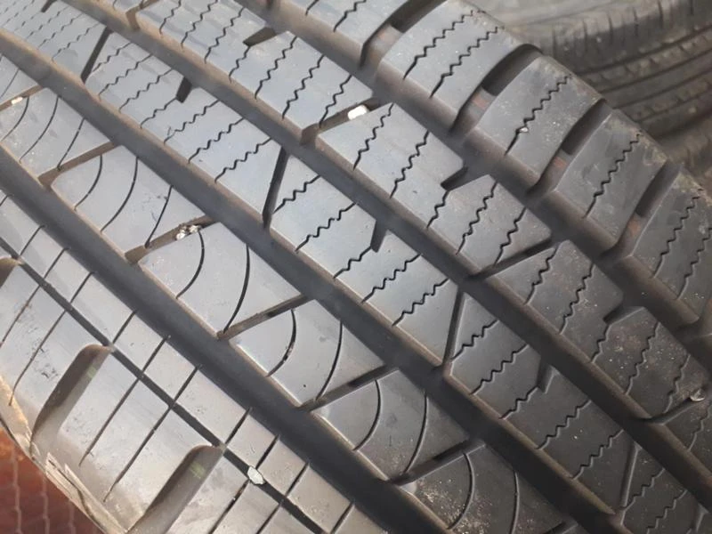 Гуми Летни 215/65R16, снимка 2 - Гуми и джанти - 25724490