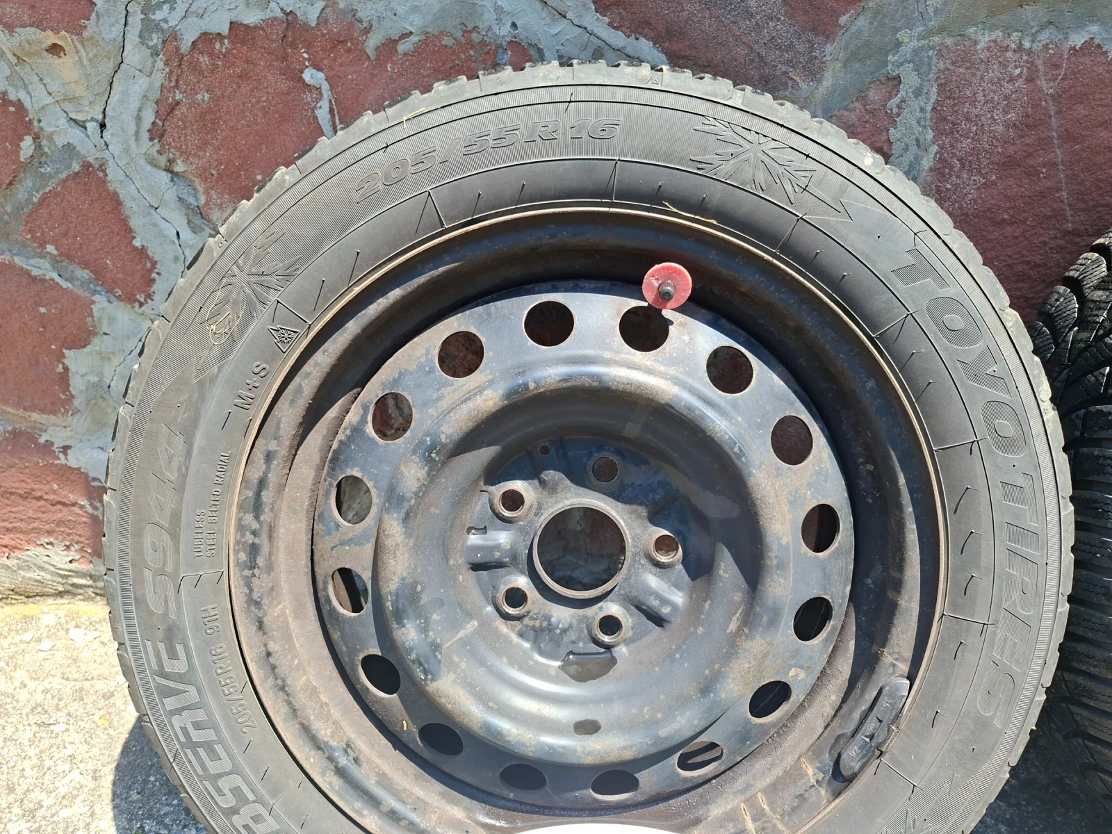 ���� � ������ 205/55R16 �� Toyota Corolla verso | Mobile.bg � ����������� 16