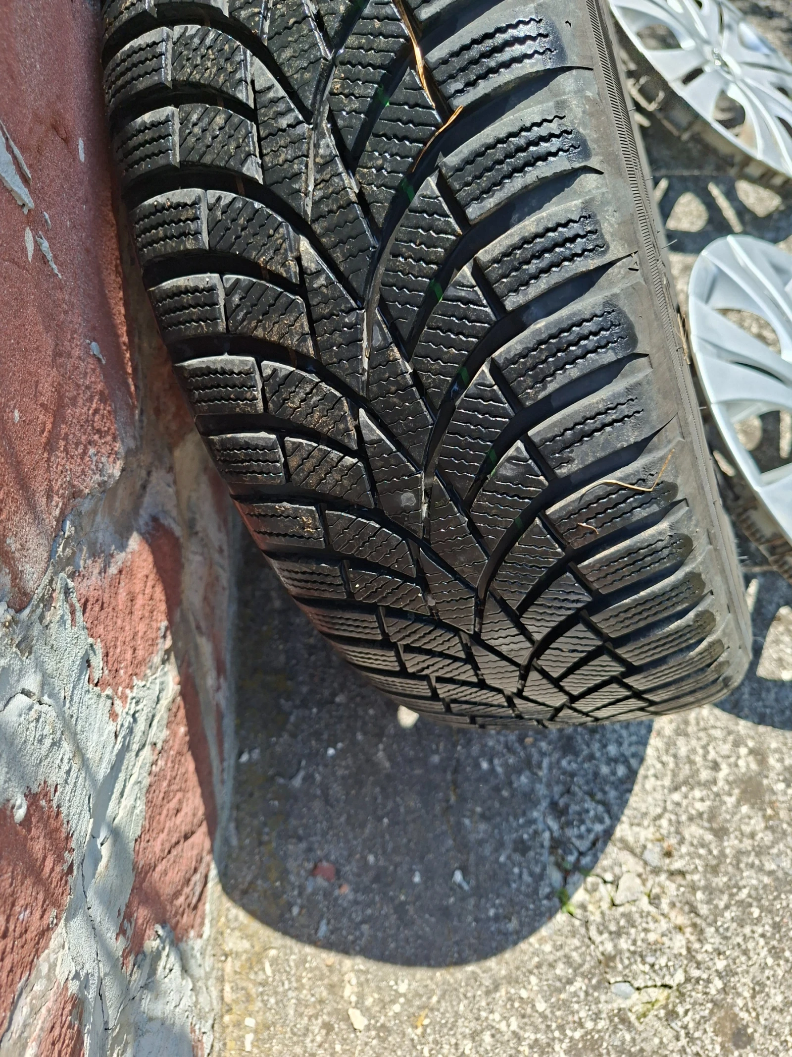 ���� � ������ 205/55R16 �� Toyota Corolla verso | Mobile.bg � ����������� 11