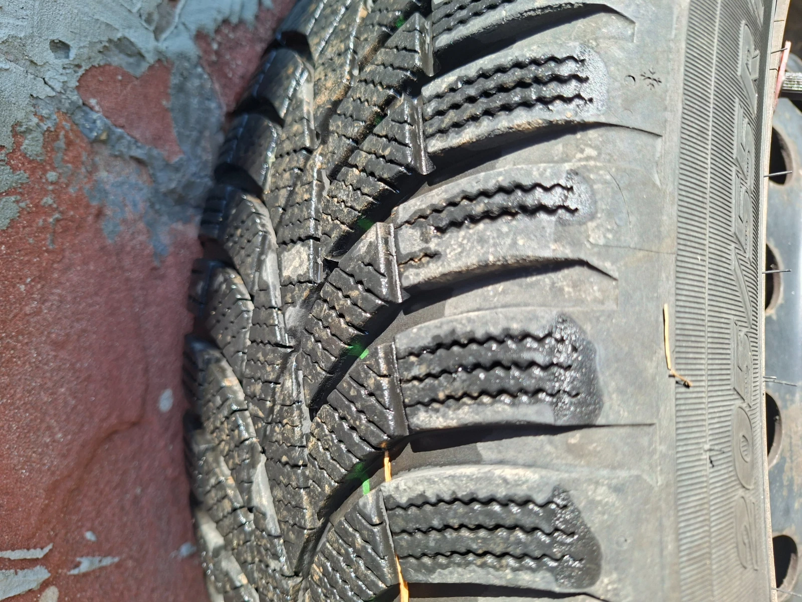 ���� � ������ 205/55R16 �� Toyota Corolla verso | Mobile.bg � ����������� 6