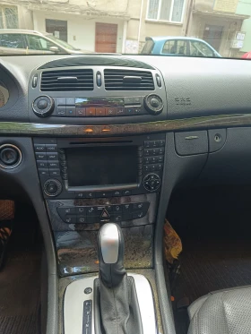 Mercedes-Benz E 320, снимка 11