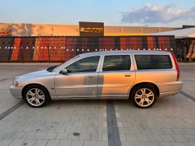     Volvo V70 D5 AWD 6-