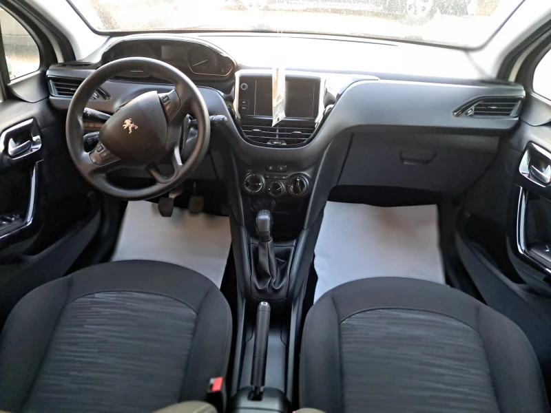 Peugeot 208 1.5 HDI, снимка 11 - Автомобили и джипове - 46911384