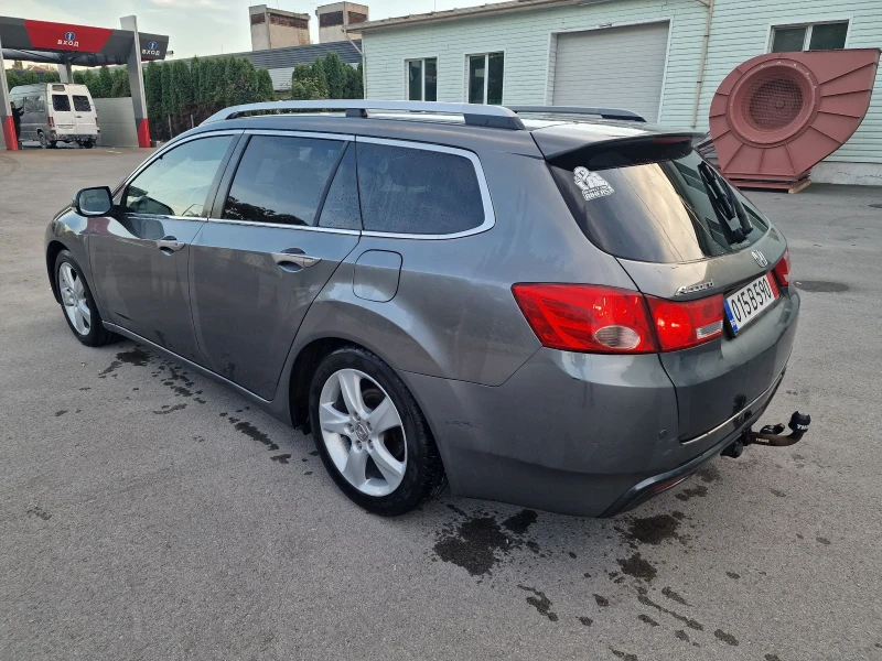 Honda Accord 2.0 i-VTEC 156кс (face-lift) 08.2011г., снимка 5 - Автомобили и джипове - 48685277