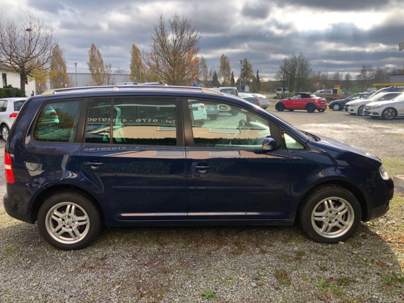 VW Touran NAVI, бензин, снимка 4 - Автомобили и джипове - 48232467