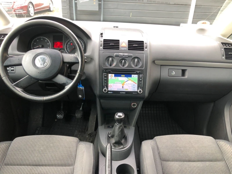 VW Touran NAVI, бензин, снимка 7 - Автомобили и джипове - 48232467