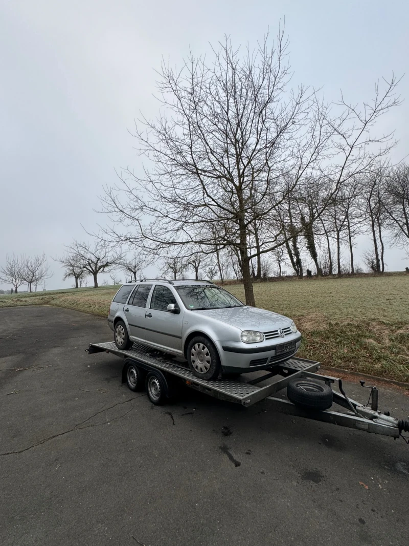 VW Golf, снимка 1 - Автомобили и джипове - 49441831