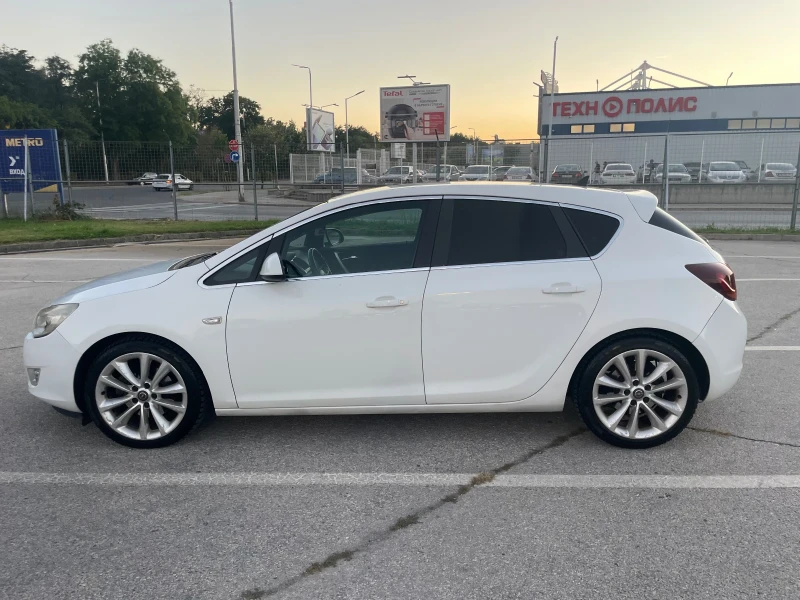 Opel Astra J 1.7CDTI, снимка 3 - Автомобили и джипове - 51978197