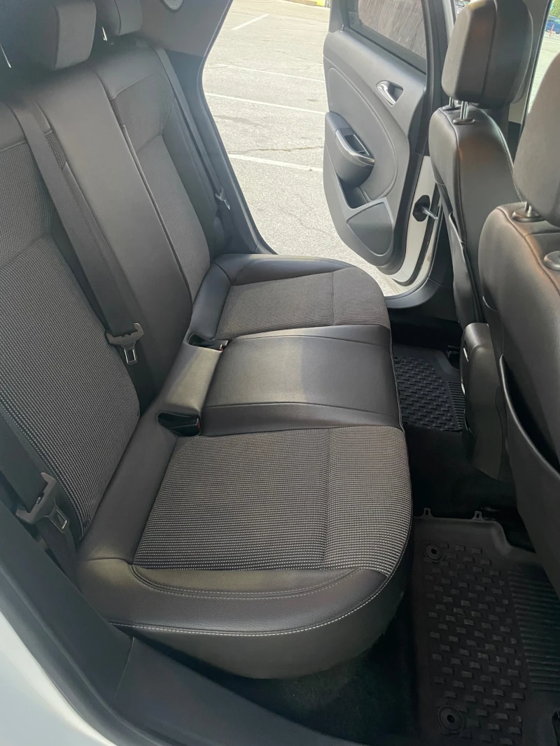 Opel Astra J 1.7CDTI, снимка 15 - Автомобили и джипове - 51978197