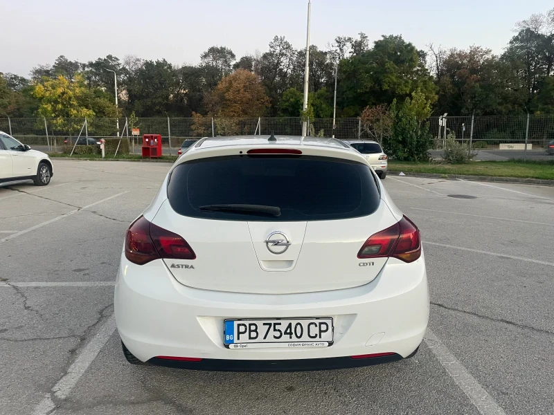 Opel Astra J 1.7CDTI, снимка 5 - Автомобили и джипове - 51978197