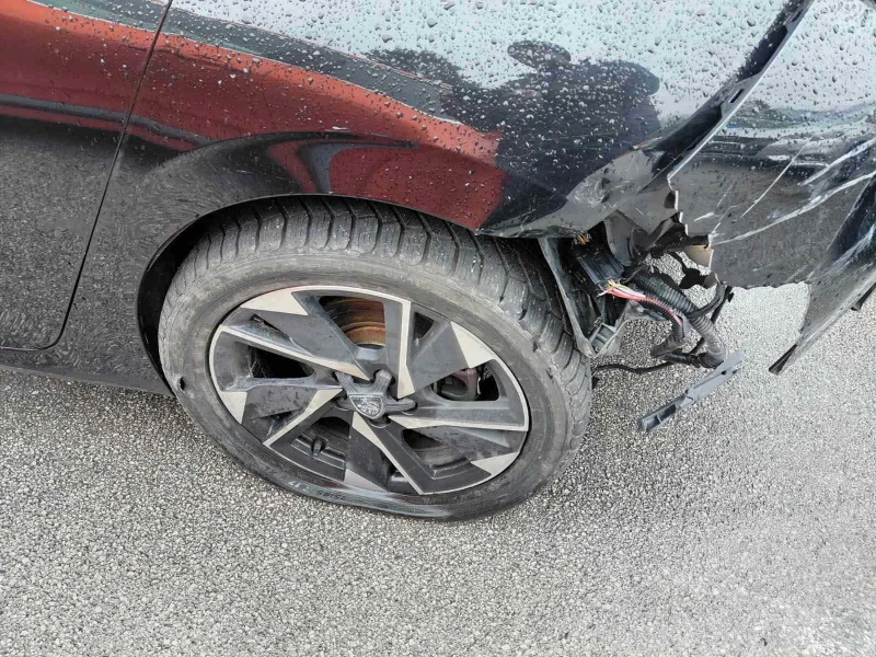 Peugeot 308 1.5D ALLURE , снимка 5 - Автомобили и джипове - 52828393