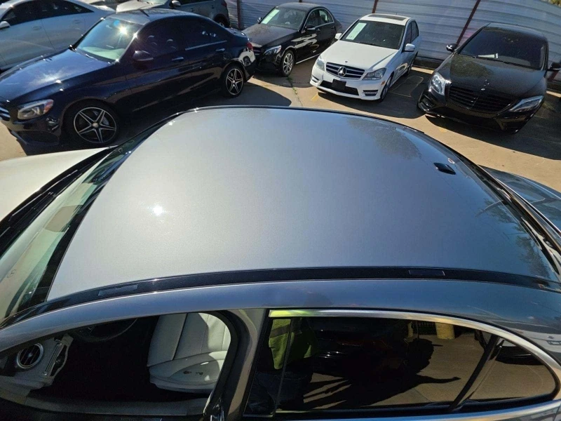 Mercedes-Benz C 300, снимка 12 - Автомобили и джипове - 53439331