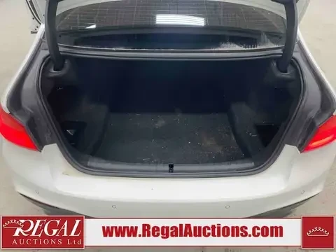 BMW 530 i xDrive PANO M PACK 360 CAM ПОДГРЕВ ВОЛАН СЕДАЛКИ, снимка 7 - Автомобили и джипове - 54196772