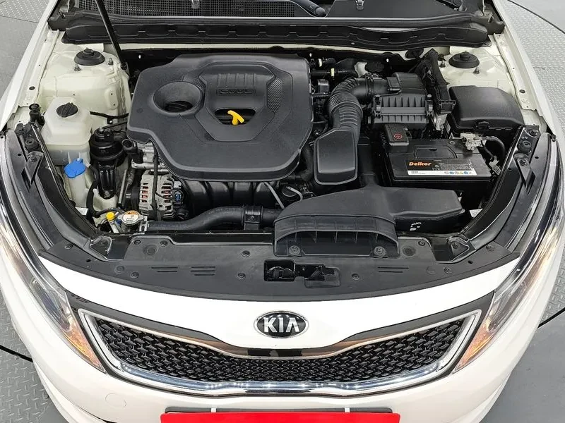Kia K5 2.0 Deluxe, снимка 5 - Автомобили и джипове - 55948223