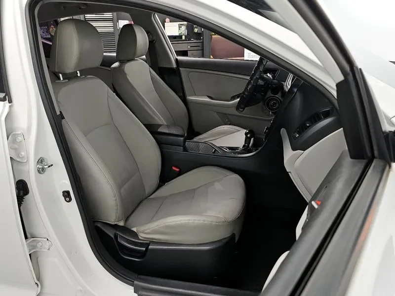 Kia K5 2.0 Deluxe, снимка 9 - Автомобили и джипове - 55948223