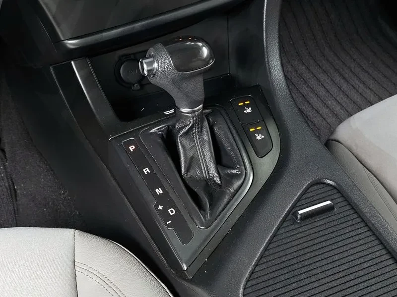 Kia K5 2.0 Deluxe, снимка 8 - Автомобили и джипове - 55948223