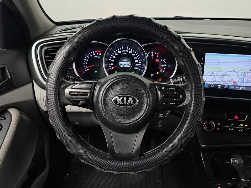 Kia K5 2.0 Deluxe, снимка 12 - Автомобили и джипове - 55948223