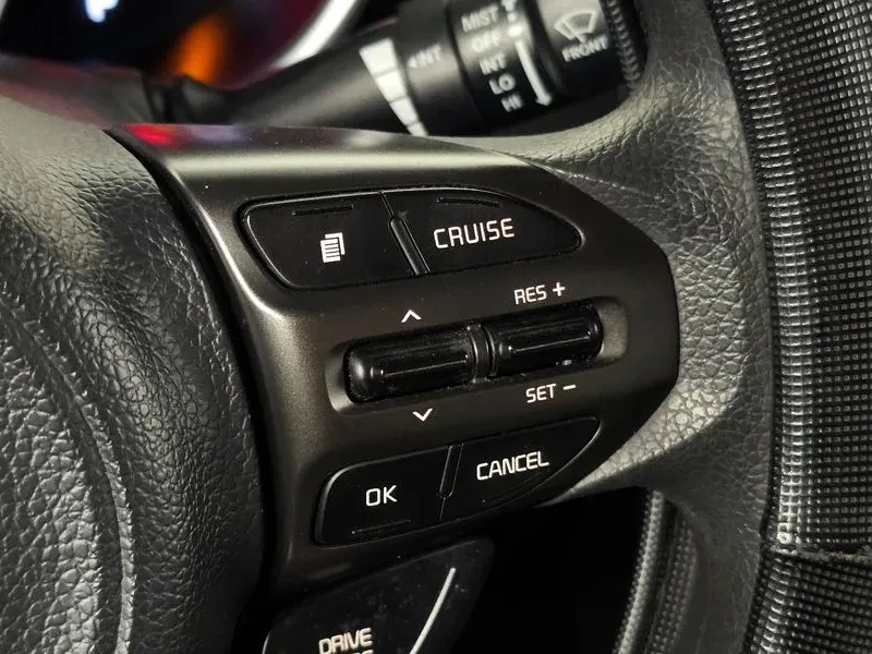 Kia K5 2.0 Deluxe, снимка 13 - Автомобили и джипове - 55948223