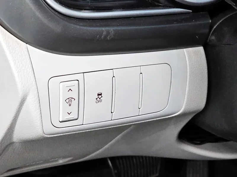 Kia K5 2.0 Deluxe, снимка 17 - Автомобили и джипове - 55948223