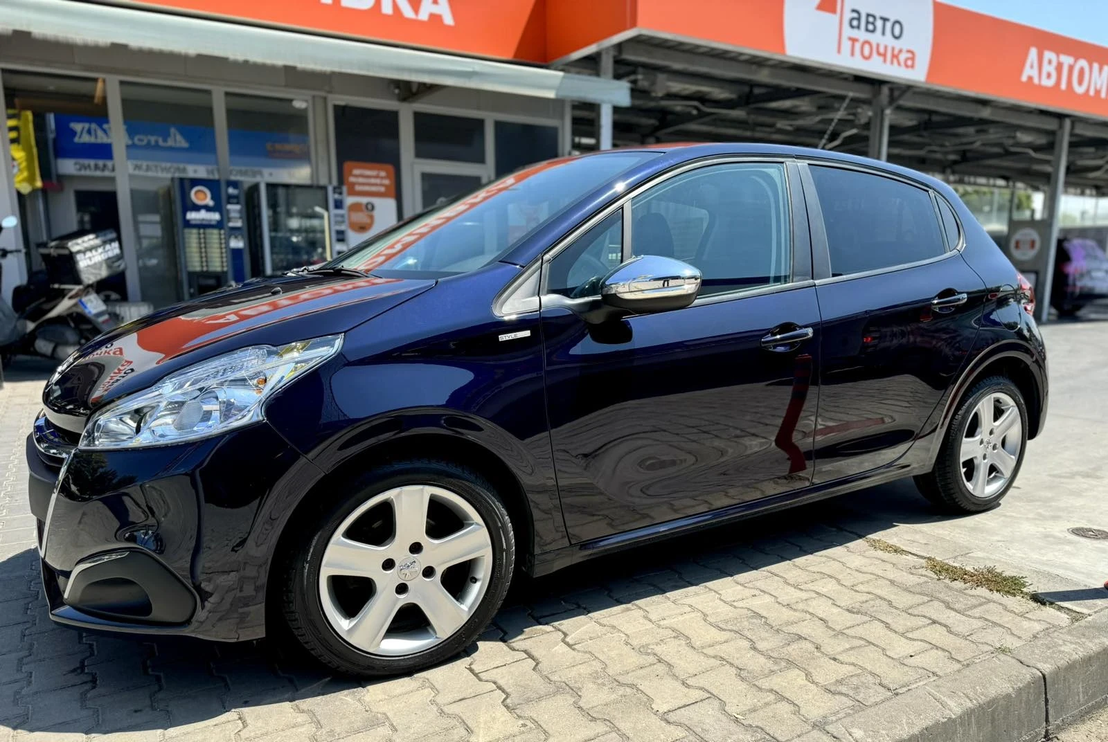 Peugeot 208  - изображение 7