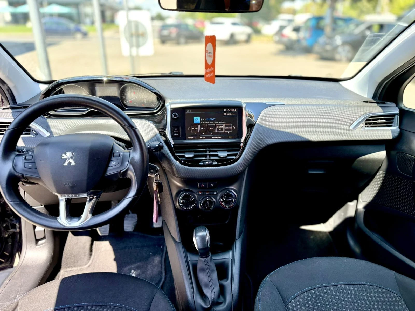 Peugeot 208  - изображение 8
